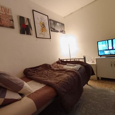 Affordable Transient - Not A Hotel - Sharing Kitchen And Washrooms Abu Dhabi Exterior foto