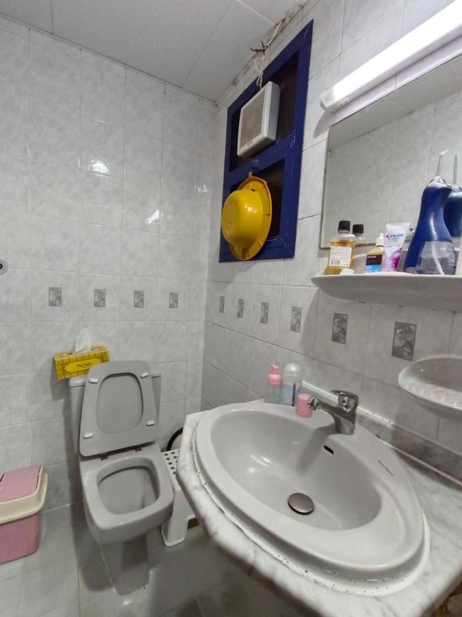 Affordable Transient - Not A Hotel - Sharing Kitchen And Washrooms Abu Dhabi Exterior foto