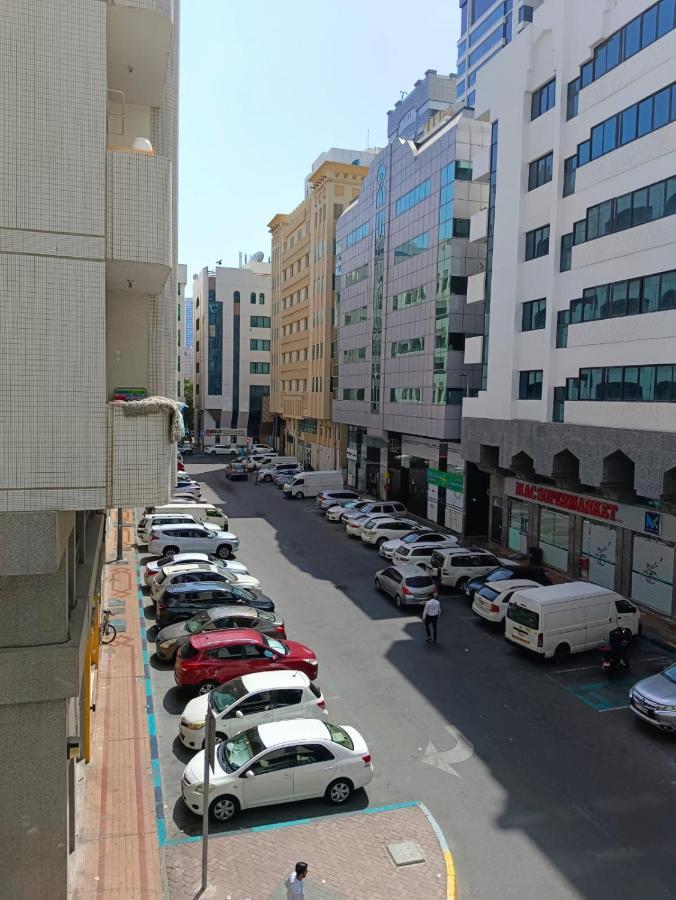 Affordable Transient - Not A Hotel - Sharing Kitchen And Washrooms Abu Dhabi Exterior foto