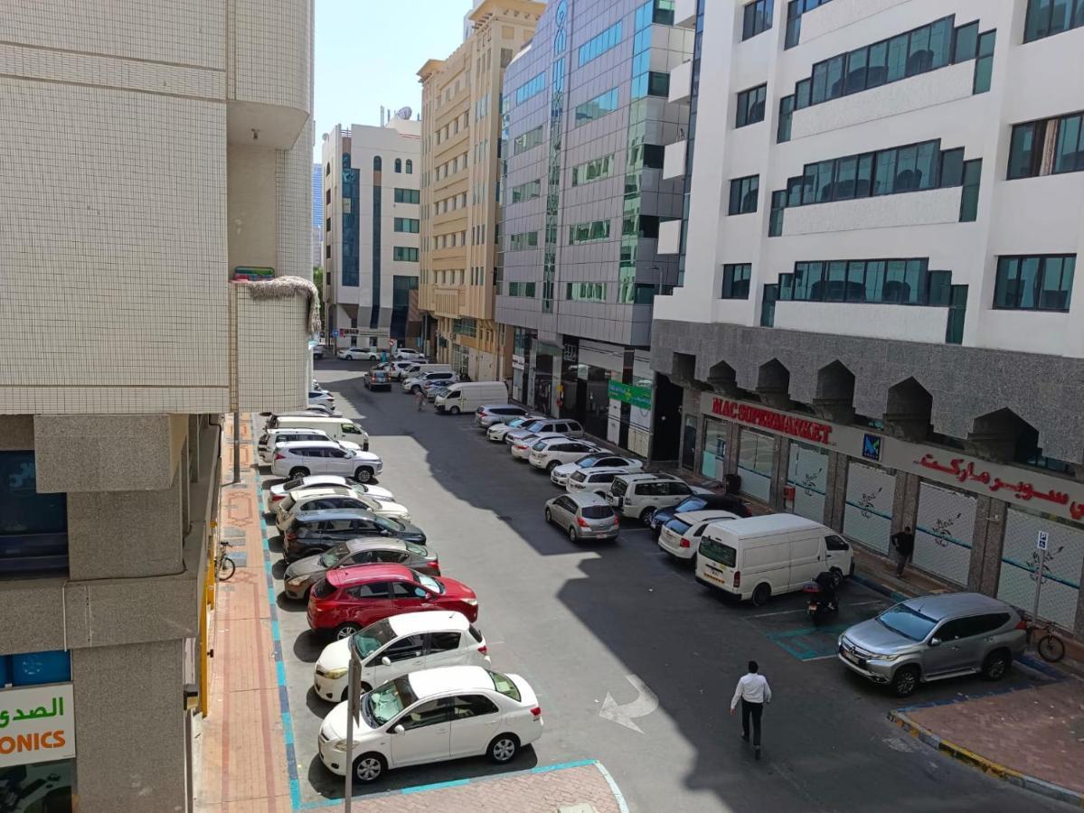 Affordable Transient - Not A Hotel - Sharing Kitchen And Washrooms Abu Dhabi Exterior foto