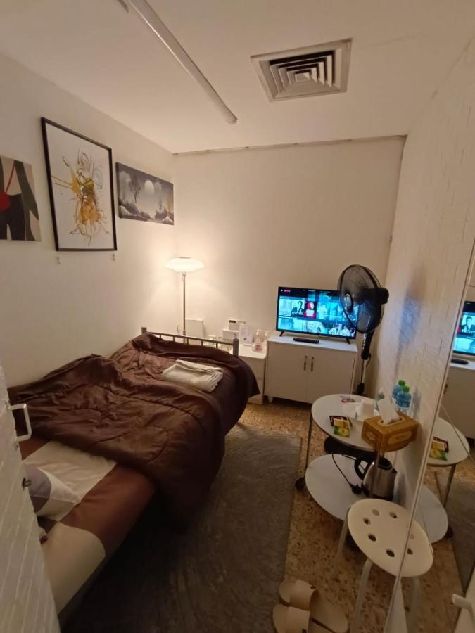 Affordable Transient - Not A Hotel - Sharing Kitchen And Washrooms Abu Dhabi Exterior foto